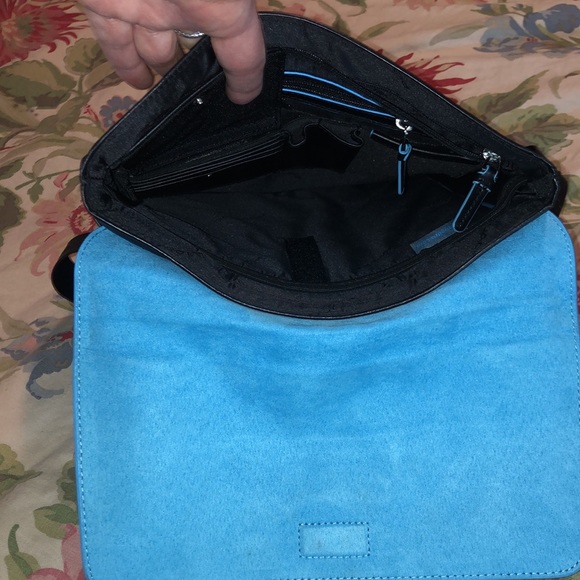 PIQUADRO Urban Cross-Body 100% Leather Black Turquoise iPad Tote 3-Sect $239 NEW - Picture 15 of 16